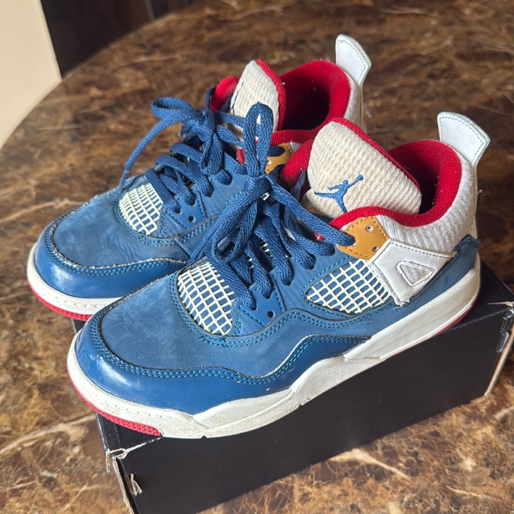 Boy Jordan Retro 4’s